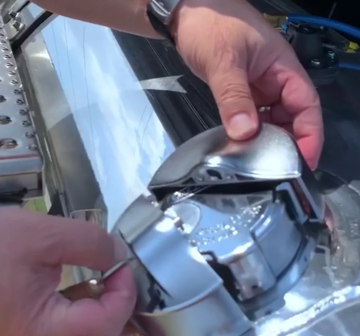 Peterbilt Locking Fuel Cap Cover